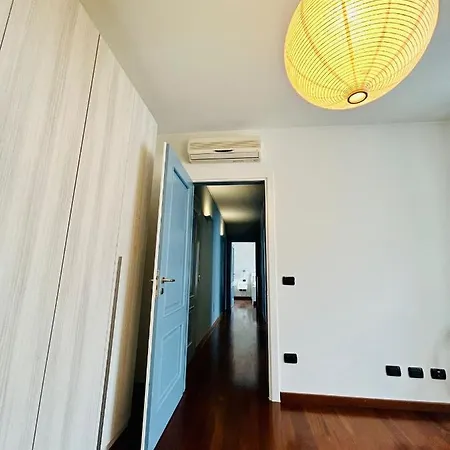 Apartment Kibilu - Via Settembrini - Stazione Centrale Milan