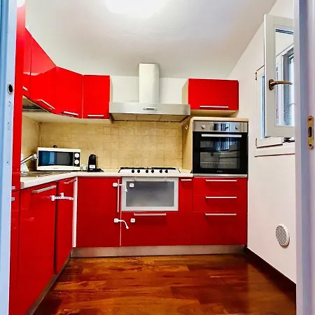 Apartment Kibilu - Via Settembrini - Stazione Centrale Milan